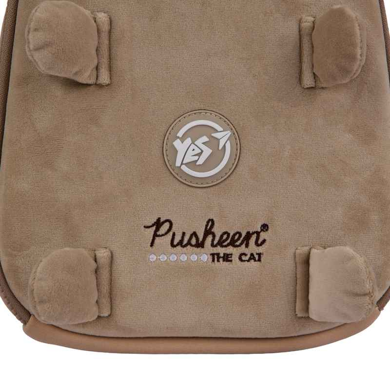 Логотип YES та вишивка Pusheen на рюкзаку Fluffy K-33, ближній план